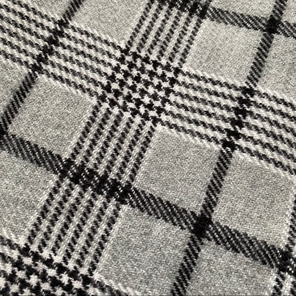SOLD Gray Black Plaid Tartan Scarf Shawl Oversized - Picture 4 of 4